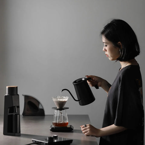 Assassin electric pour over kettle 220v-1000w/1200w- 600ml-UK-black